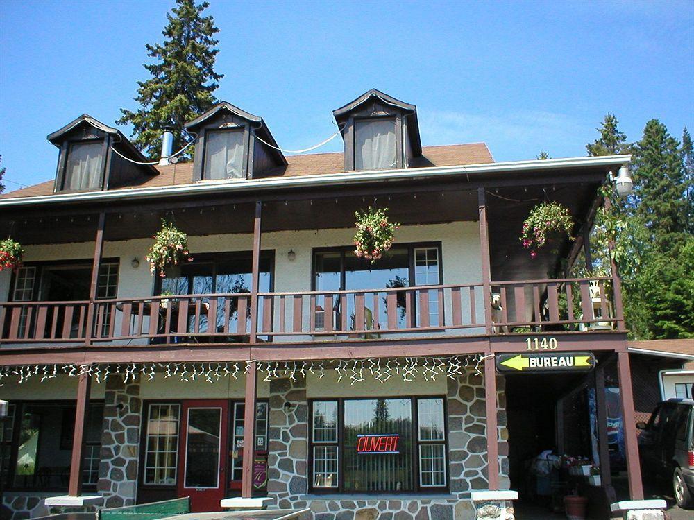 Motel Des Pays D'En Haut Val-David Exteriér fotografie